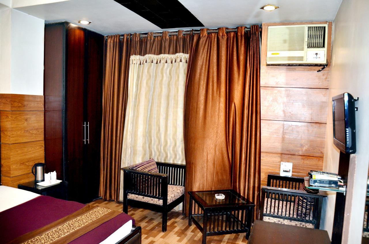 Hotel B.R. Inn Pānīpat Dış mekan fotoğraf