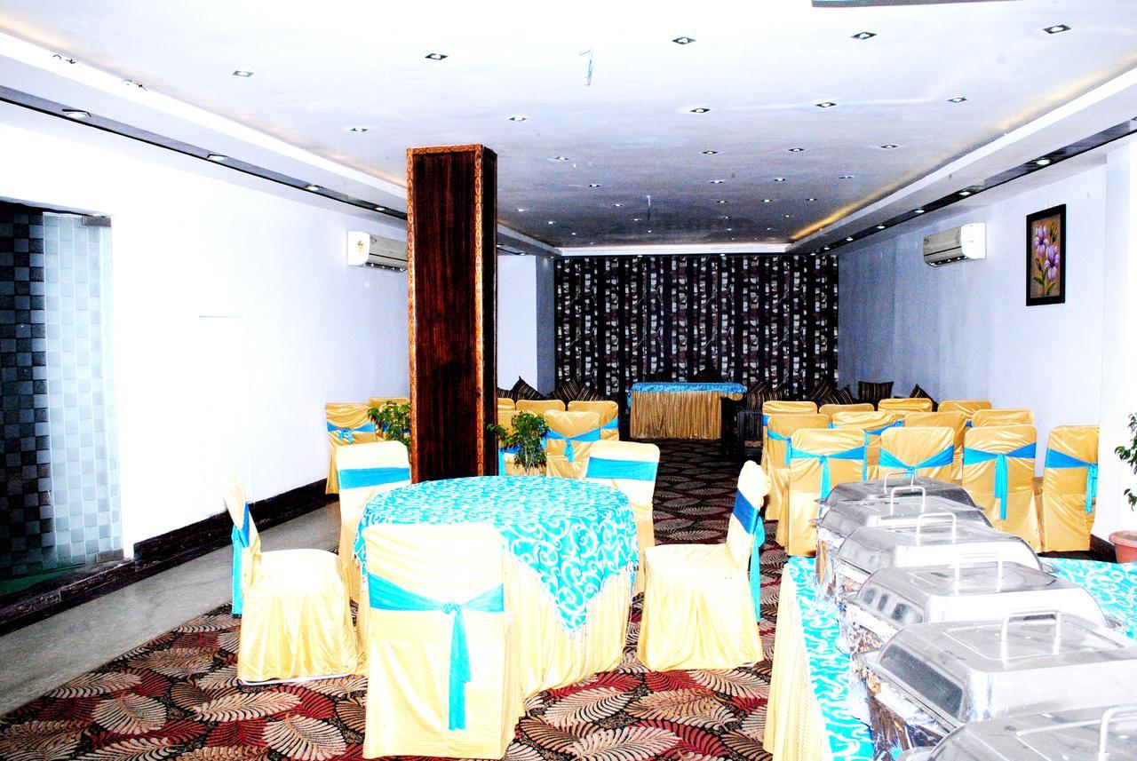 Hotel B.R. Inn Pānīpat Dış mekan fotoğraf