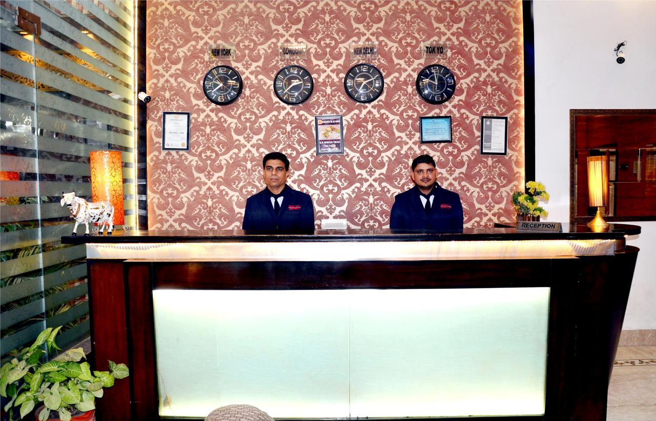 Hotel B.R. Inn Pānīpat Dış mekan fotoğraf