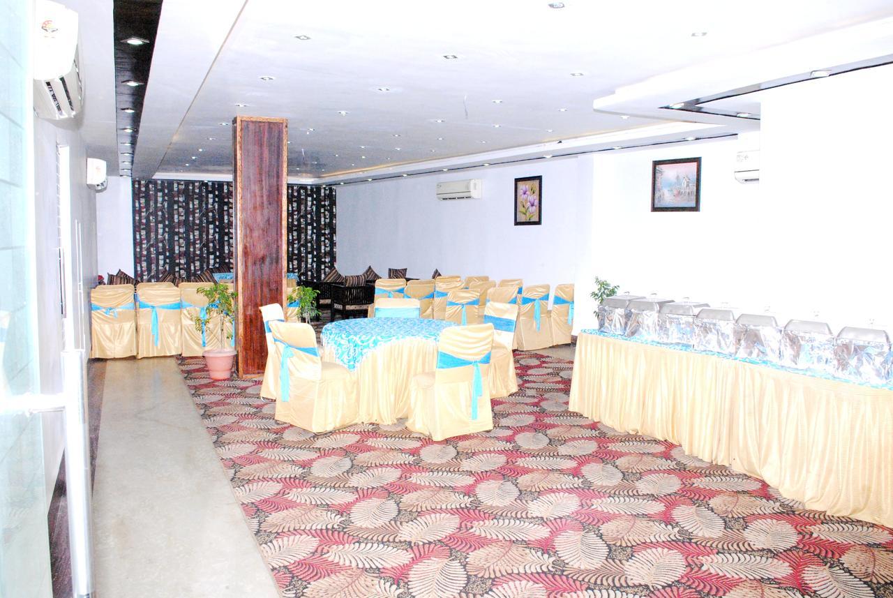 Hotel B.R. Inn Pānīpat Dış mekan fotoğraf